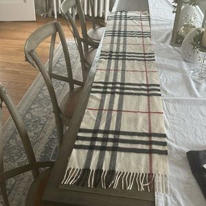 Burberry Cashmere Scarf excellent condition